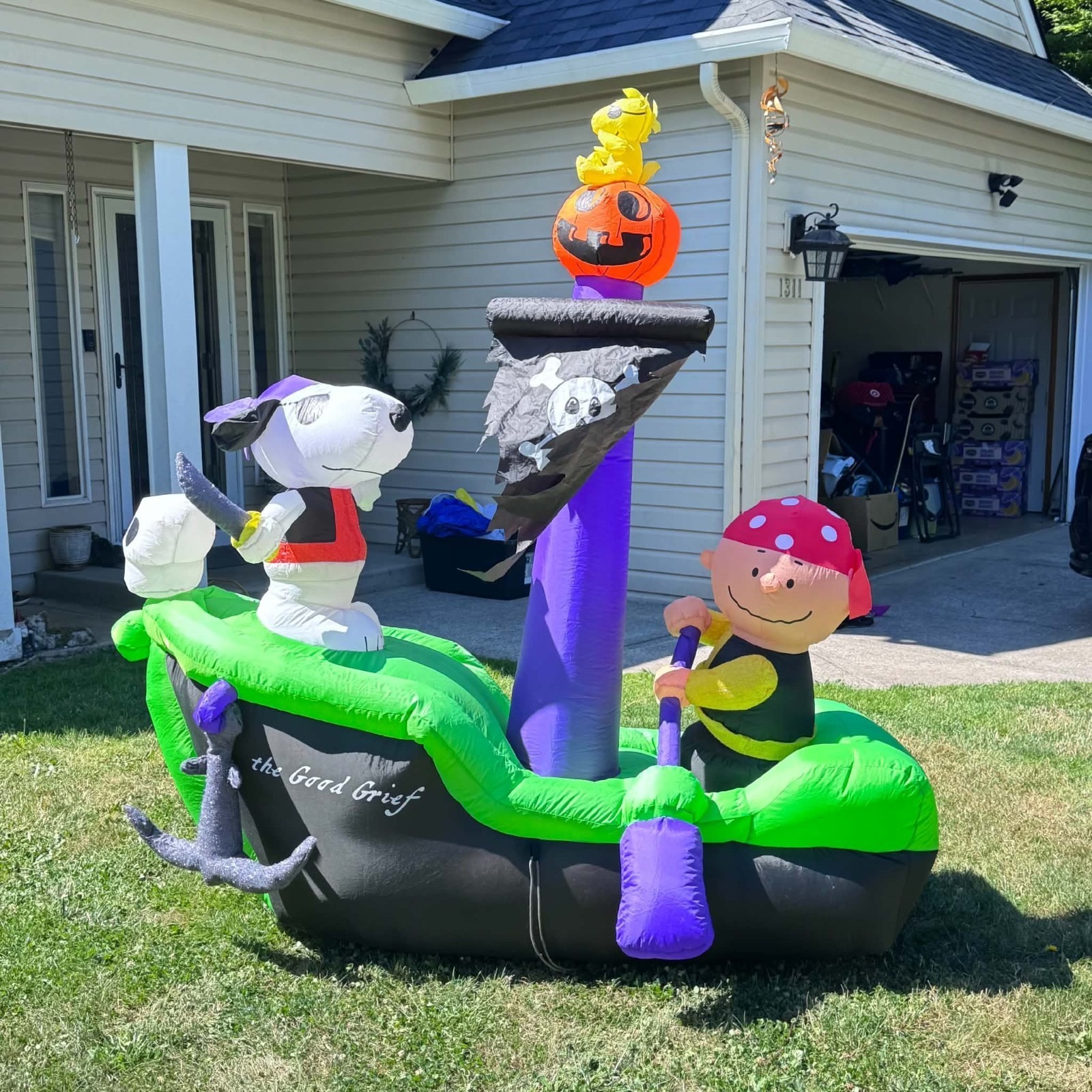Gemmy Good Grief Peanuts Halloween Inflatable Snoopy Charlie Brown Pirate Ship